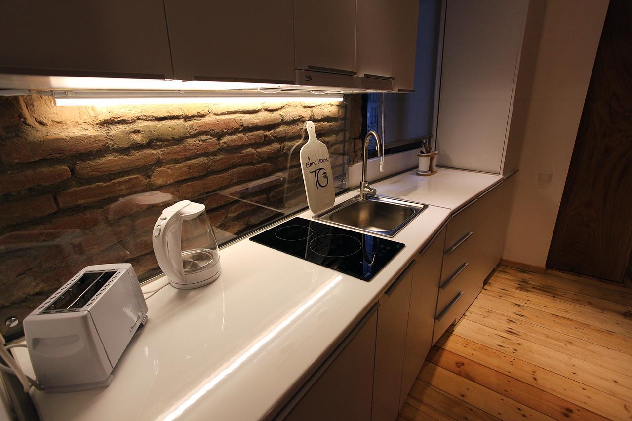 Ethno House Tg Lägenhet Tbilisi Exteriör bild